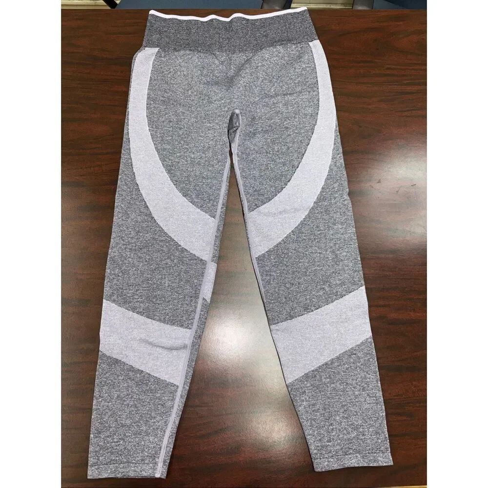 PINK Victoria’s Secret Seamless Purple Athletic Leggings Size Large